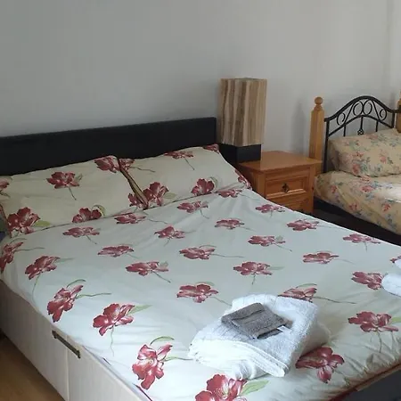 Murphy's Irish Near Tatil Evi